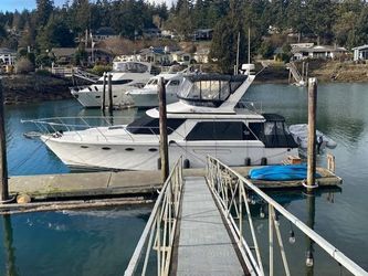 42' Ocean Alexander 1989
