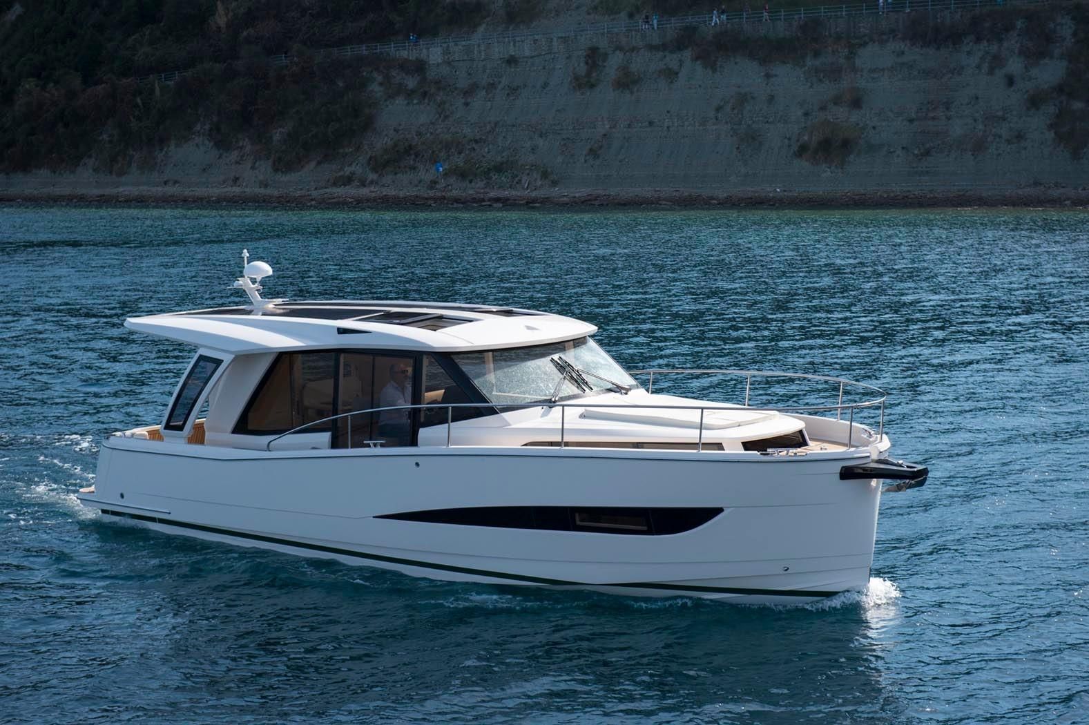 2022 Greenline 39 Cruiser for sale YachtWorld