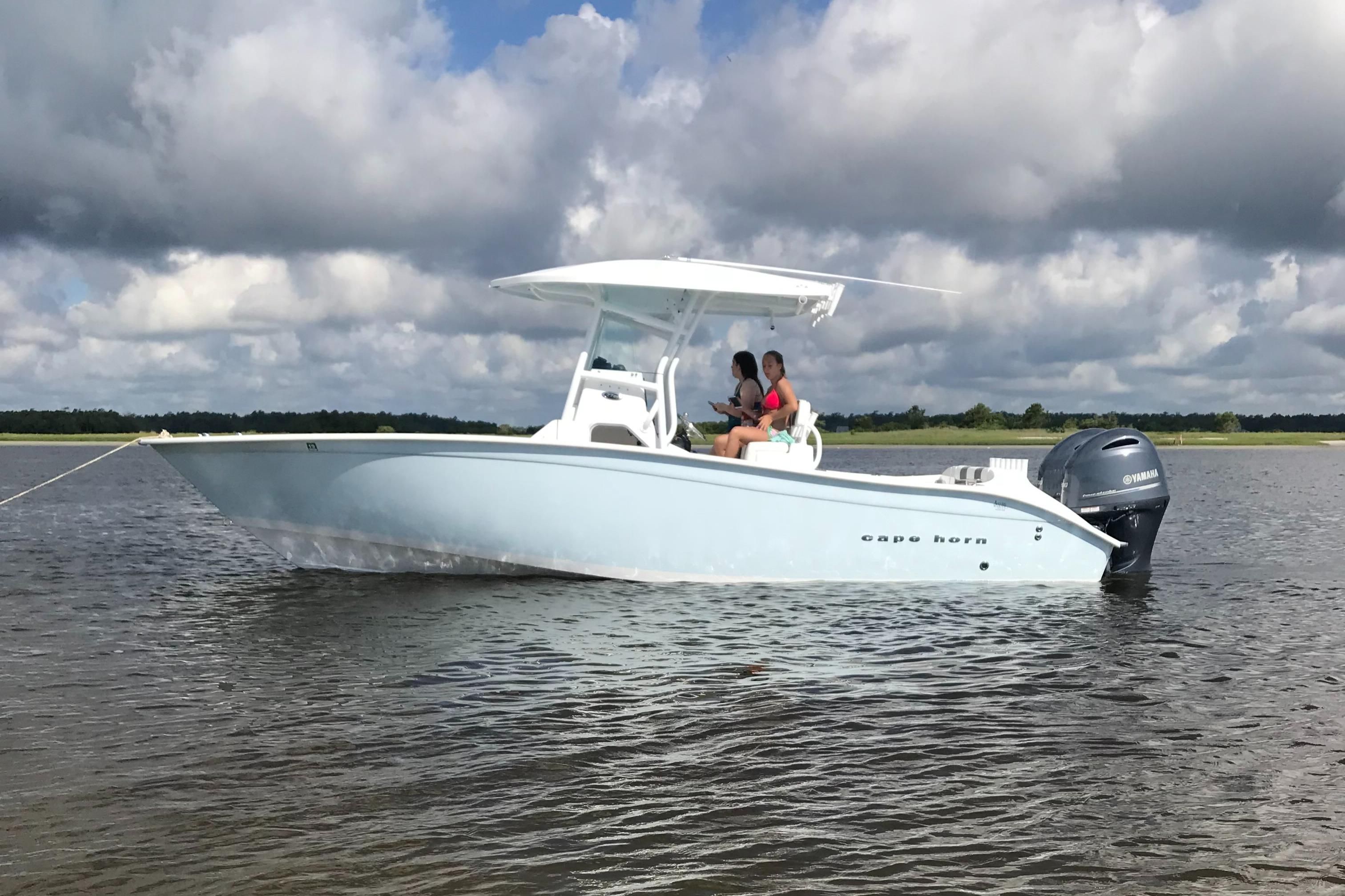 2016 Cape Horn 27 Offshore CC Center Console for sale YachtWorld