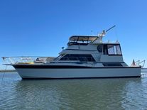 Camargue 48 Cockpit Motor Yacht