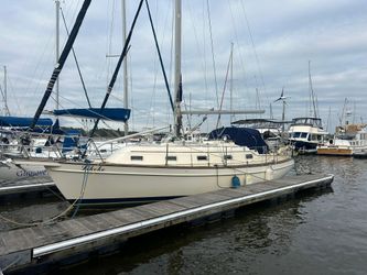 35' Island Packet 2002