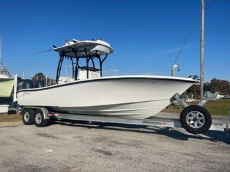 26' Yellowfin 2020