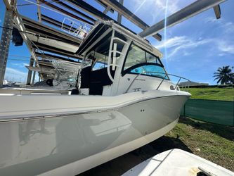 31' Boston Whaler 2018