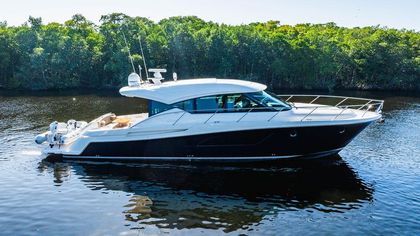 53' Tiara Yachts 2017