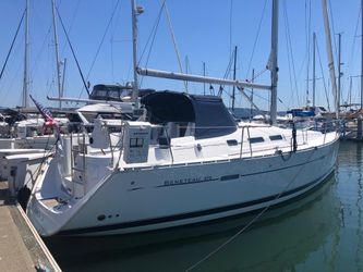 37' Beneteau 2005