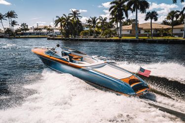 33' Riva 2012