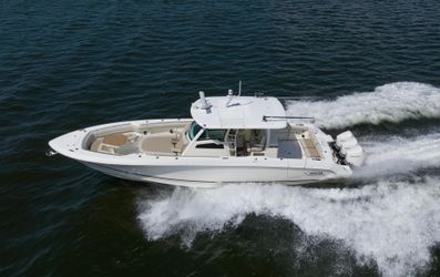 38' Boston Whaler 2021