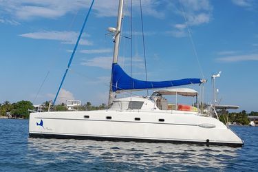 43' Fountaine Pajot 2003