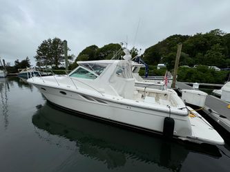 35' Tiara Yachts 2002