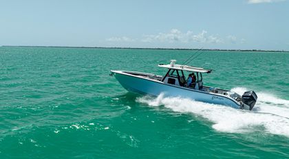 39' Yellowfin 2022
