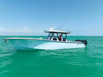 39' Yellowfin 2022
