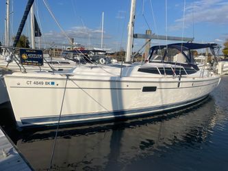 36' Hunter 2013