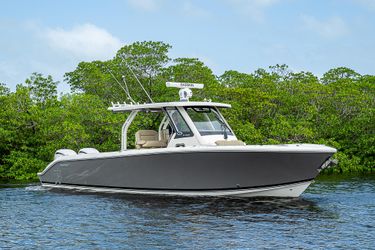 35' Pursuit 2021