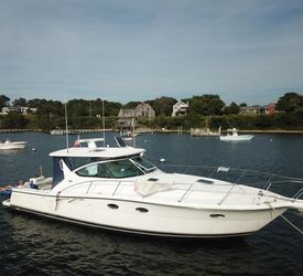 38' Tiara Yachts 2001