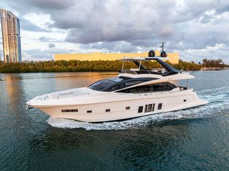 72' Astondoa 2013