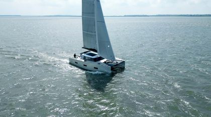 42' Vaan 2025