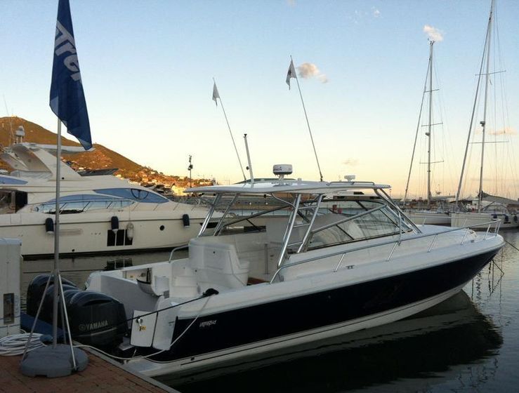  Yacht Photos Pics Intrepid 475 SY aft profile