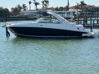 37' Sea Ray 2013