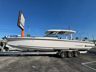 38' Axopar 2025