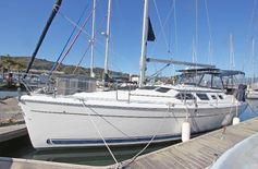 Hunter 41 Deck Salon