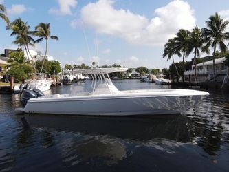 33' Intrepid 2014