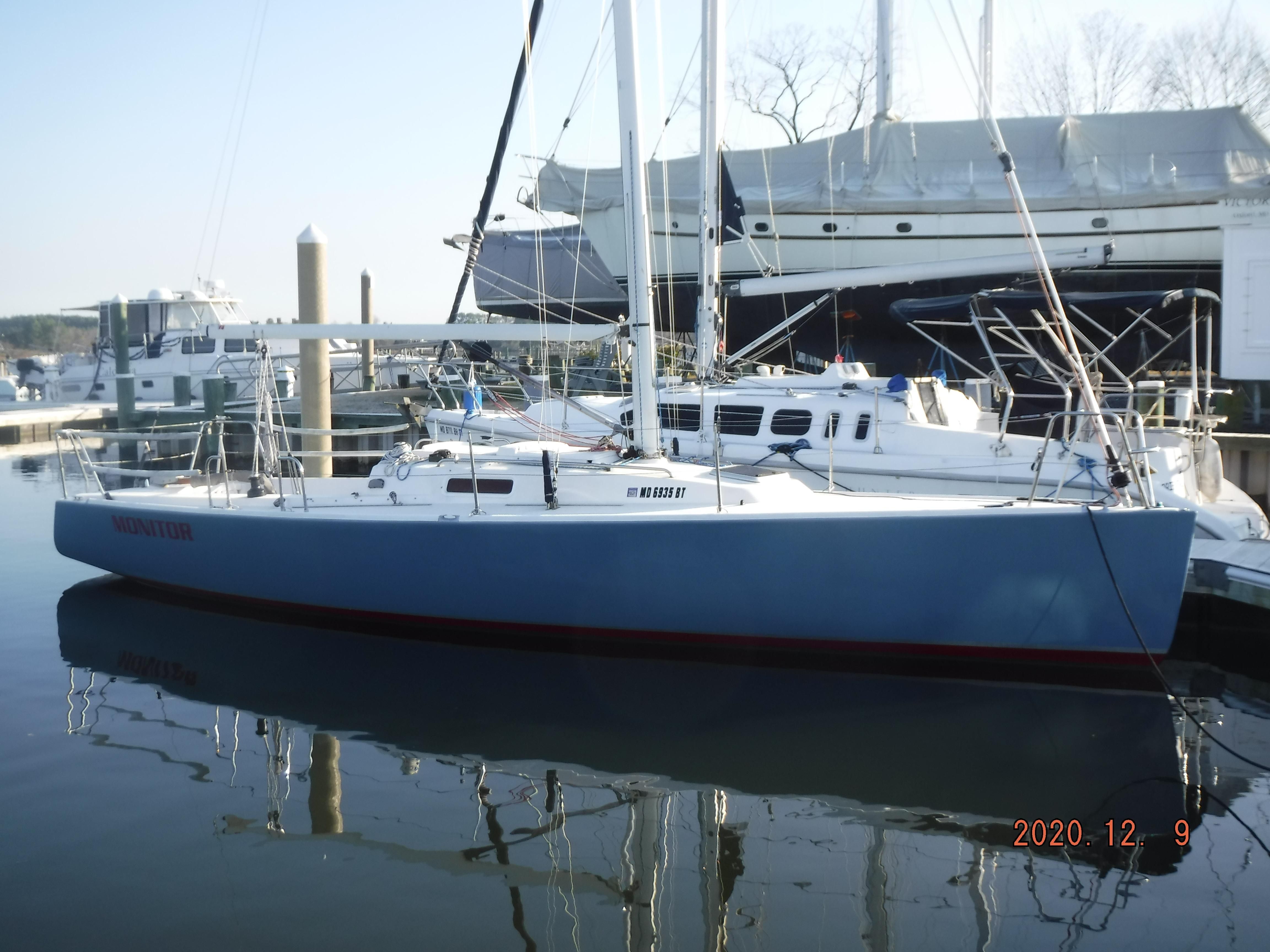 j 100 yacht for sale