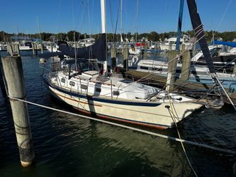 31' Pacific Seacraft 2006