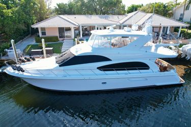 64' Hatteras 2008