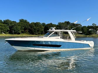 42' Boston Whaler 2016