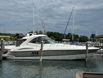 52' Cruisers Yachts 2006 Yacht For Sale