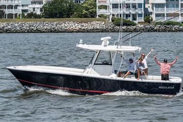 31' Regulator 2021