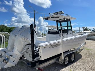 27' Everglades 2023