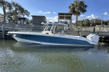 33' Boston Whaler 2024