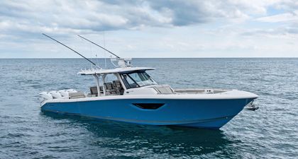 42' Pursuit 2021