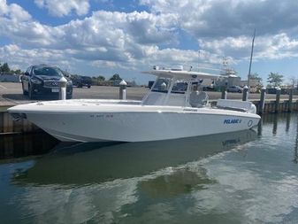 Fountain 34 Center Console