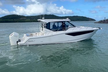 40' Boston Whaler 2022