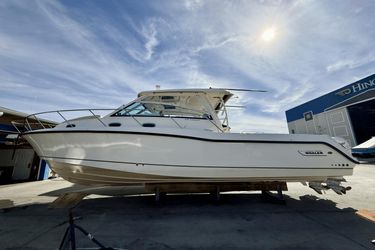 34' Boston Whaler 2015