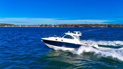 32' Pursuit 2018