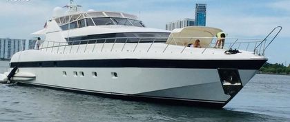 105' Mangusta 2001