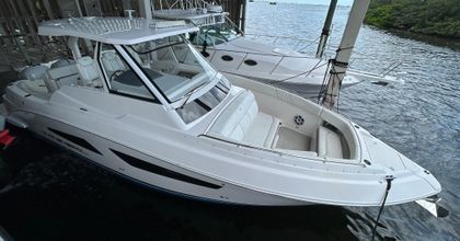 33' Regal 2020 Yacht For Sale