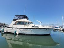 Hatteras Yacht Fisherman