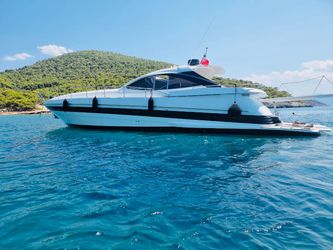 56' Pershing 2000