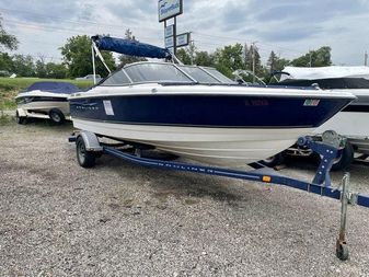 Bayliner 215 Discovery
