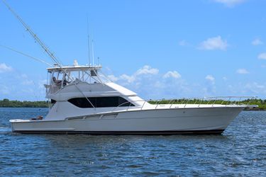 60' Hatteras 2001