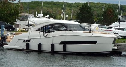 37' Carver 2017 Yacht For Sale