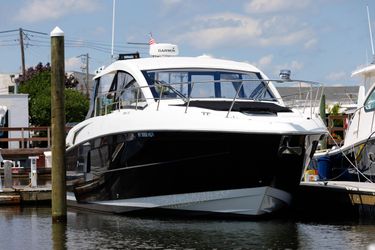 39' Cruisers Yachts 2016 Yacht For Sale