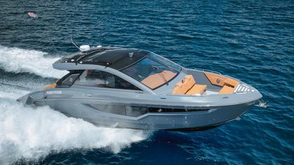 42' Cruisers Yachts 2023