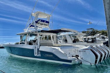 38' Boston Whaler 2021