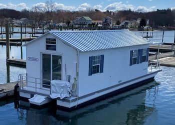 42' Catamaran Cruisers 2018