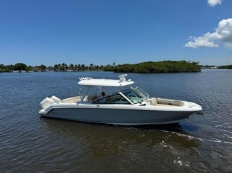 32' Boston Whaler 2023